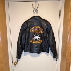 Vintage 90s Wilsons Open Road Large Leather Black Motorcycle Jacket x Atom Cats